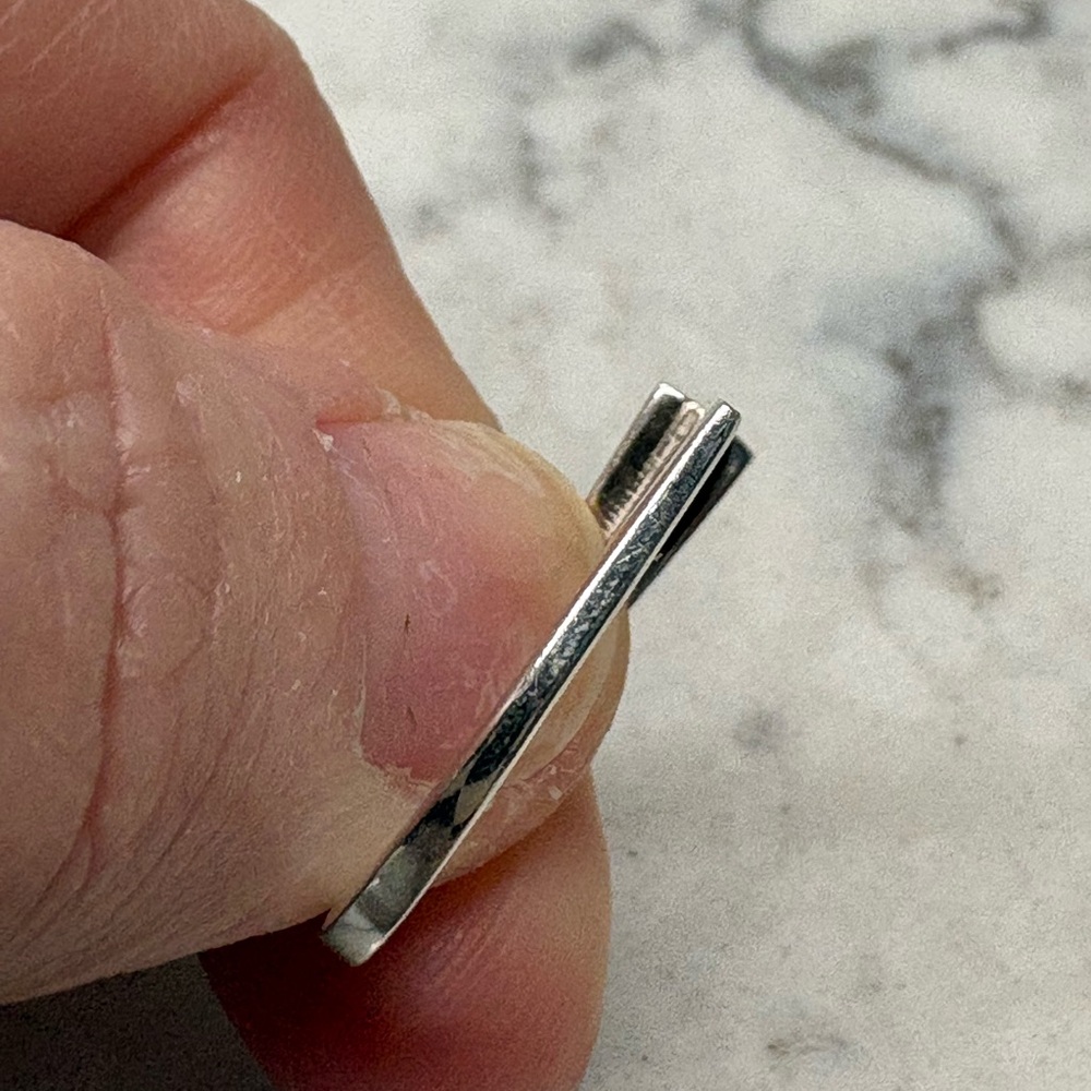 Sterling Silver Initial “T” Ring Size 9 - image 8